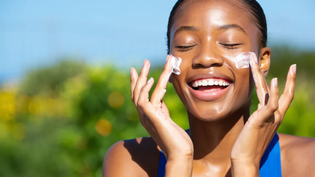 Skin Care Tip: USE A DAILY MOISTURIZER